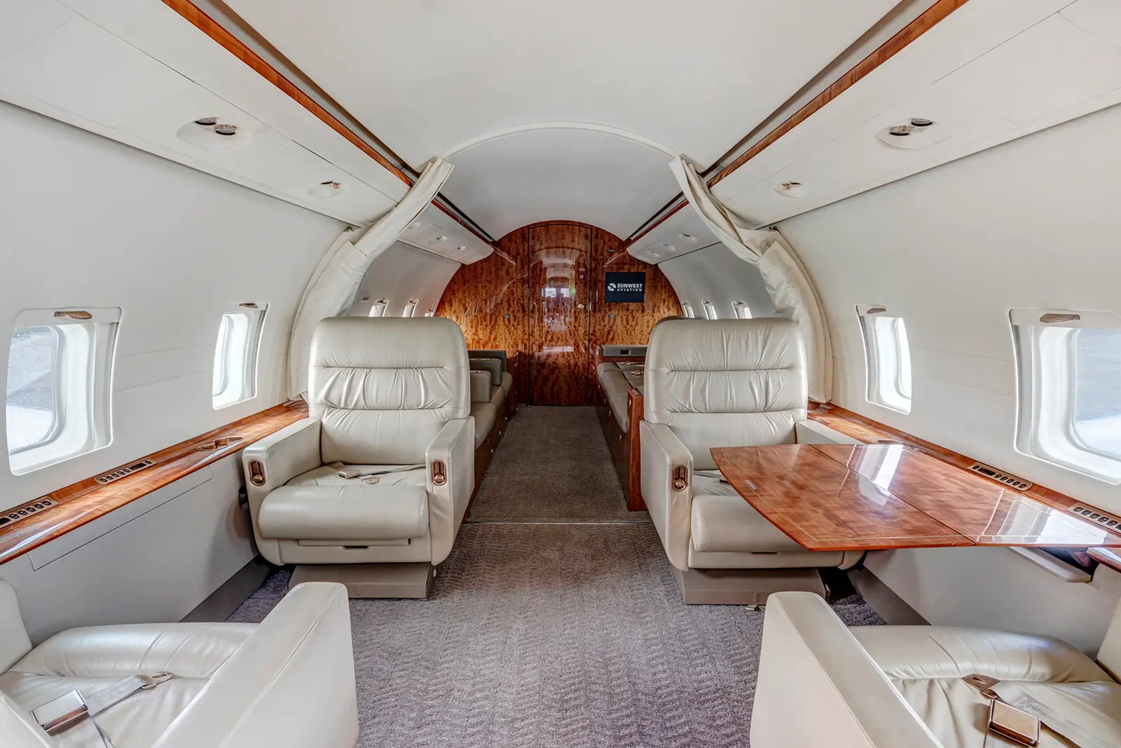 Bombardier Challenger 604 C-GSAT operated by Sunwest Aviation, Ltd. photo 2