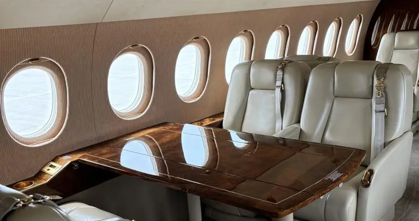 Dassault Falcon 900DX C-GTHI operated by Skyservice Business Aviation photo 3