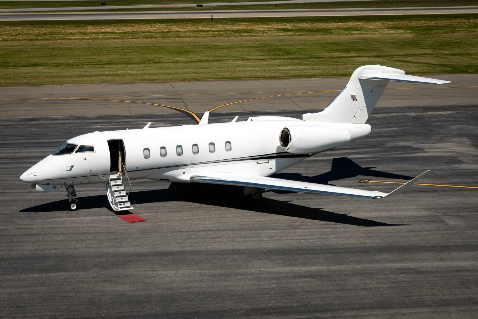 Bombardier Challenger 350 C-GTPJ operated by Anderson Air, Ltd. photo 4
