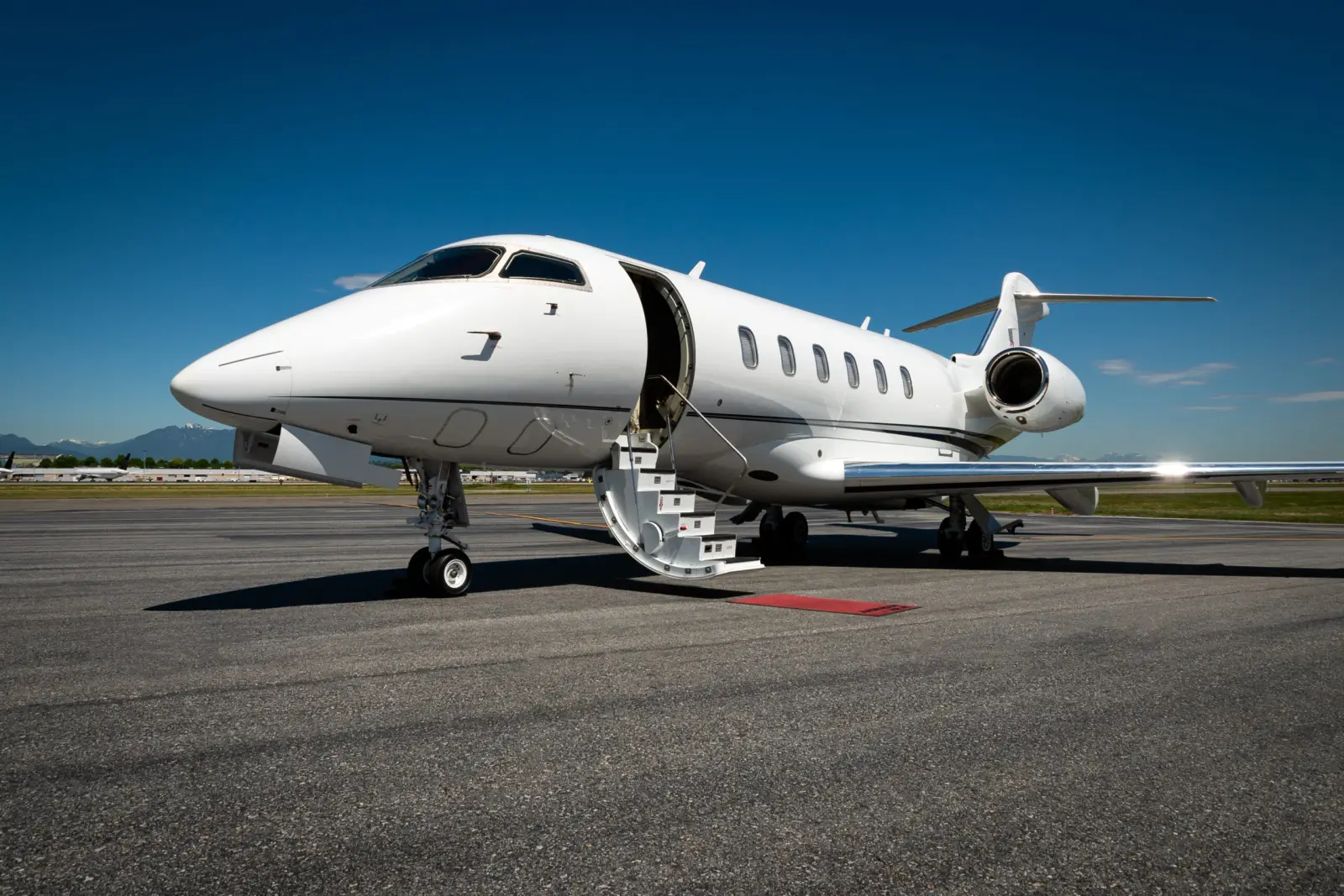 Bombardier Challenger 350 C-GTPJ operated by Anderson Air, Ltd. photo 6