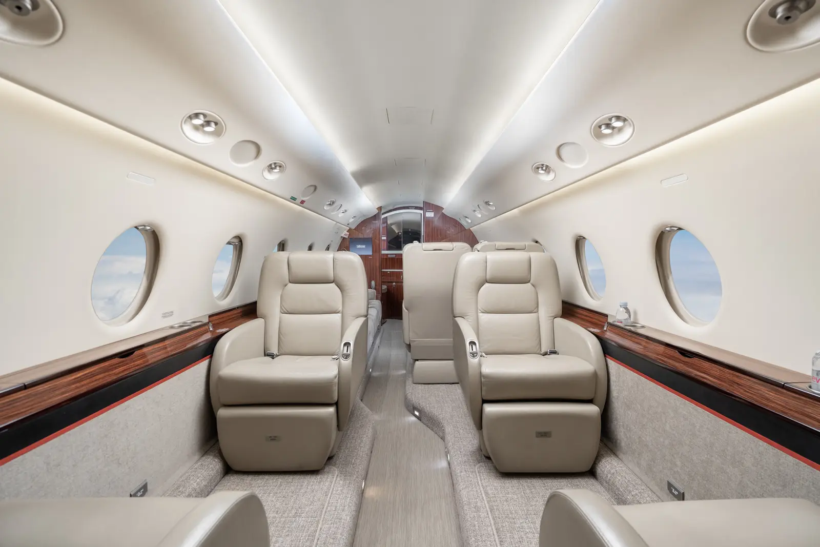Gulfstream G200 C-GTRG operated by Chartright Air Group photo 2