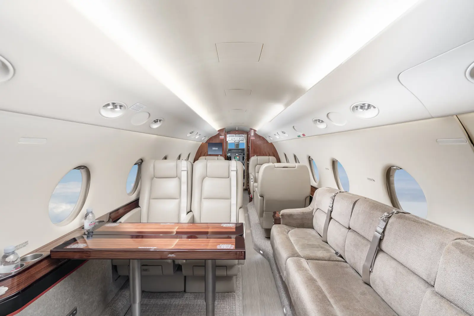 Gulfstream G200 C-GTRG operated by Chartright Air Group photo 5