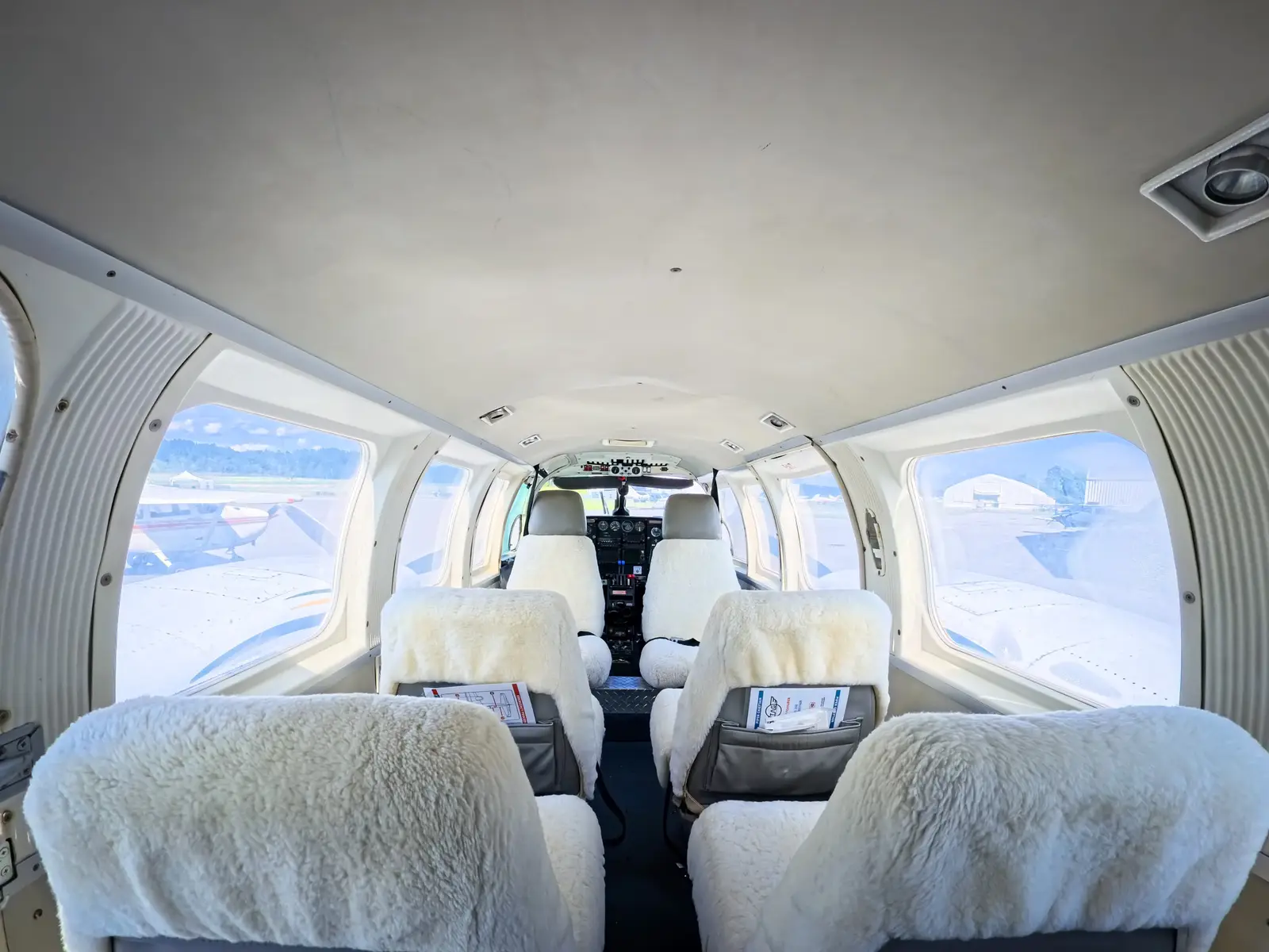 Piper PA-31-350 Chieftain C-GUNP operated by TAG - Transport Aerien Gatineau photo 3