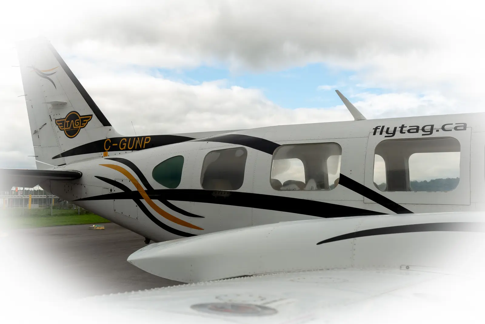Piper PA-31-350 Chieftain C-GUNP operated by TAG - Transport Aerien Gatineau photo 5