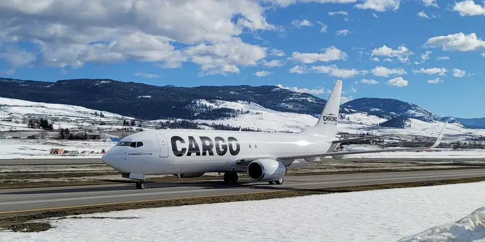 Boeing 737-800 C-GVZB operated by Chrono Aviation photo 4