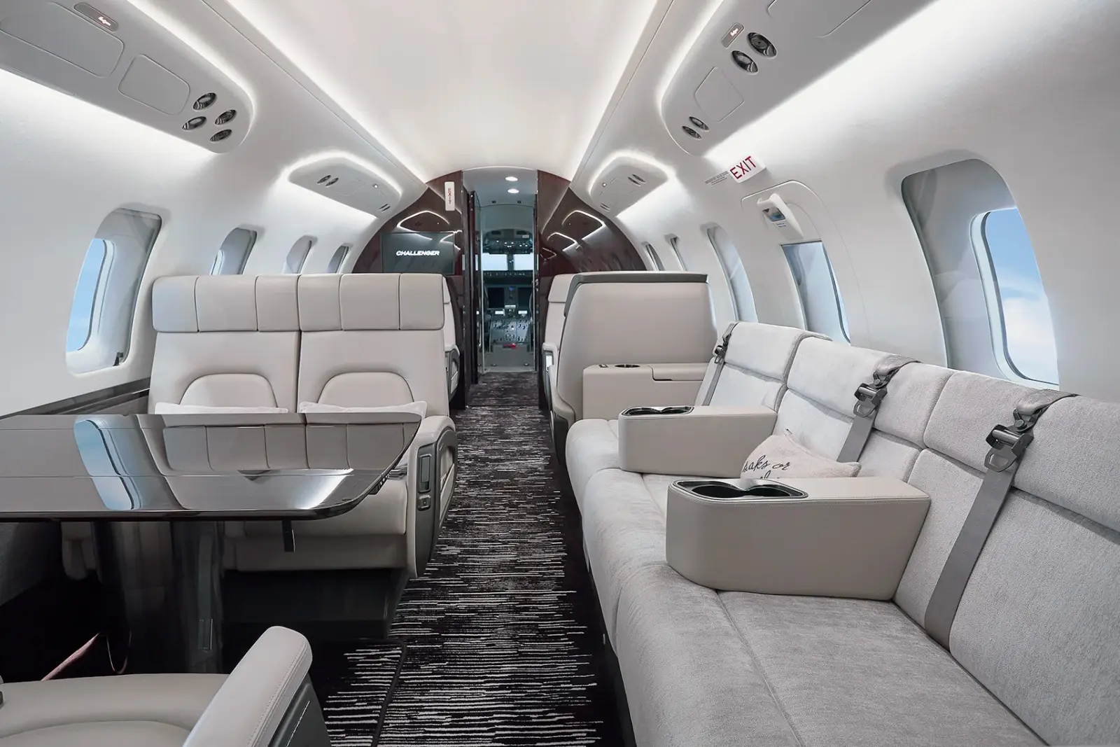 Bombardier Challenger 650 C-GZUM operated by Skyservice Business Aviation photo 2