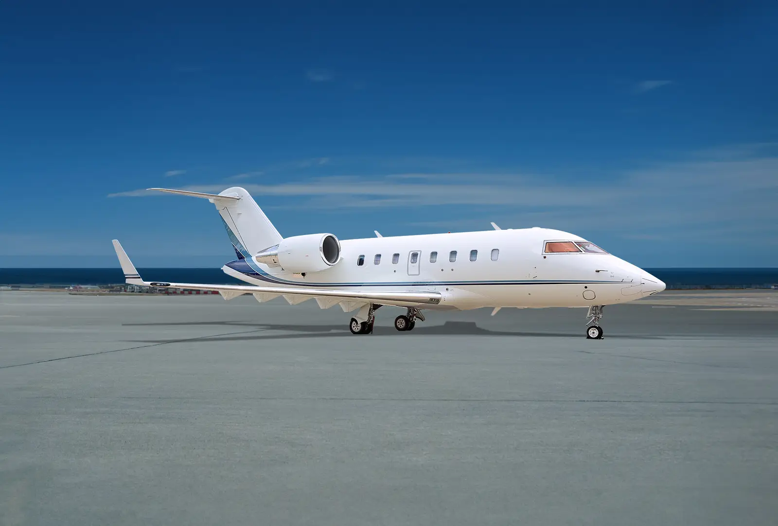 Bombardier Challenger 650 C-GZUM operated by Skyservice Business Aviation photo 4