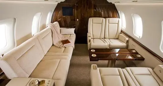 Bombardier Challenger 605 CC-AMX operated by Aviasur Aircraft Management SPA photo 2