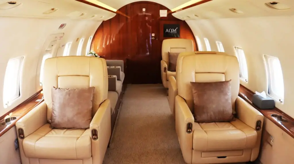 Bombardier Challenger 604 CN-TMG operated by Air Ocean Maroc photo 2