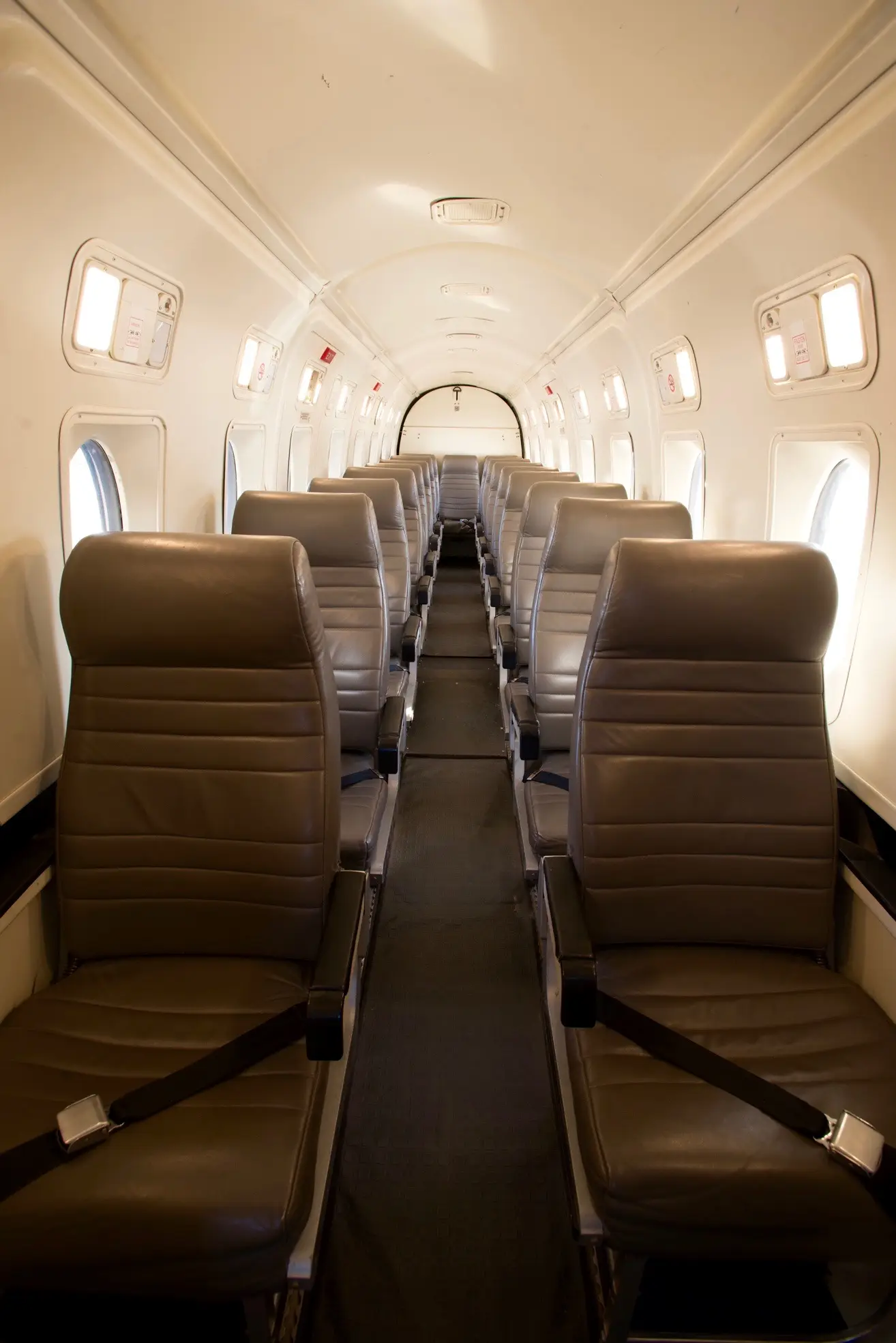 Beechcraft 1900D CP-2835 operated by Aeroeste photo 2