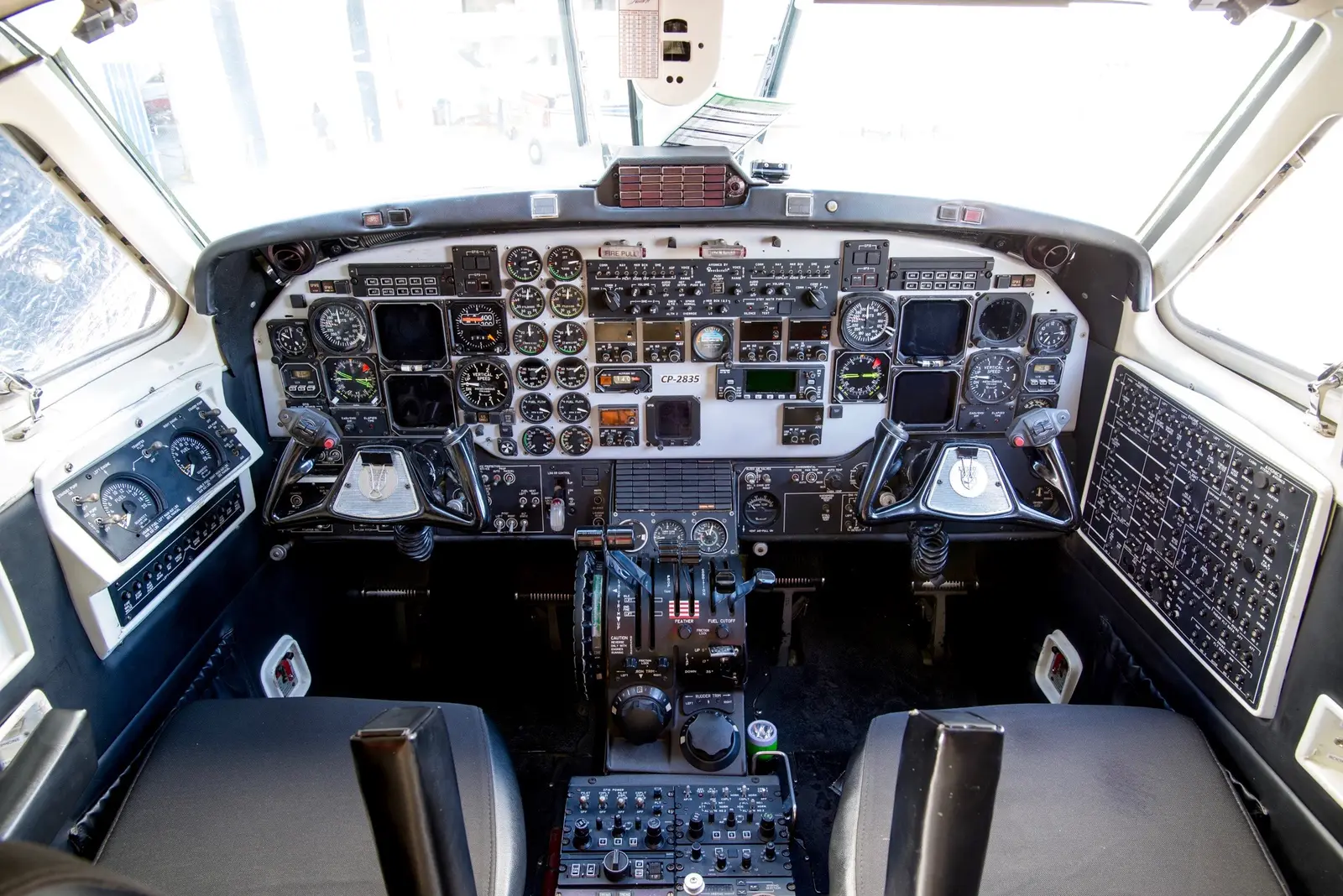 Beechcraft 1900D CP-2835 operated by Aeroeste photo 3