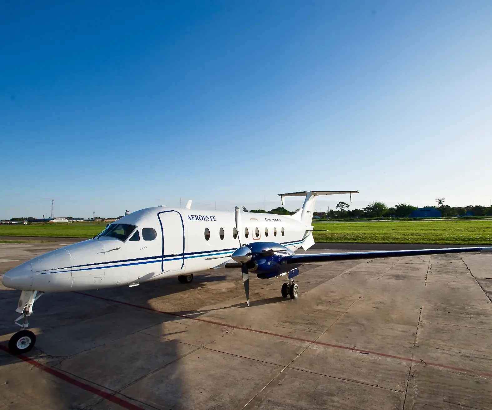 Beechcraft 1900D CP-2835 operated by Aeroeste photo 4