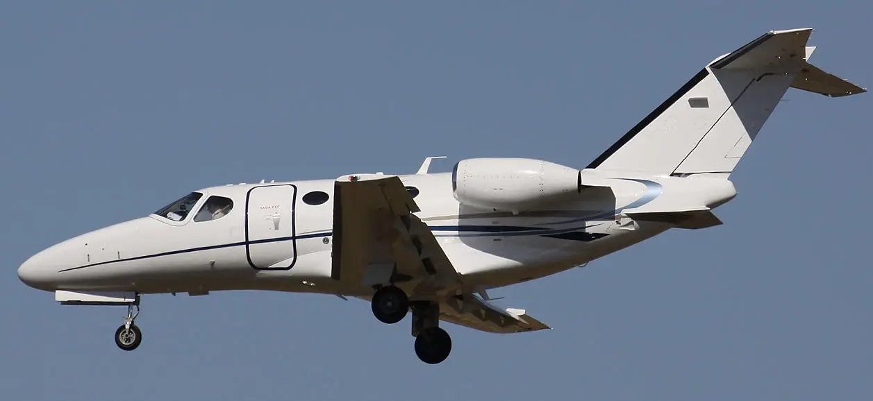 Cessna Citation Mustang CS-DPV operated by Premuim Aviation and Handling Services (PHS) photo 4