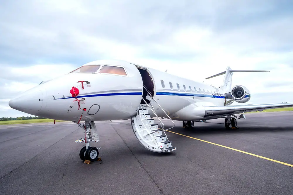 Bombardier Global 6000 CS-JHH operated by Luxaviation Group Europe photo 4