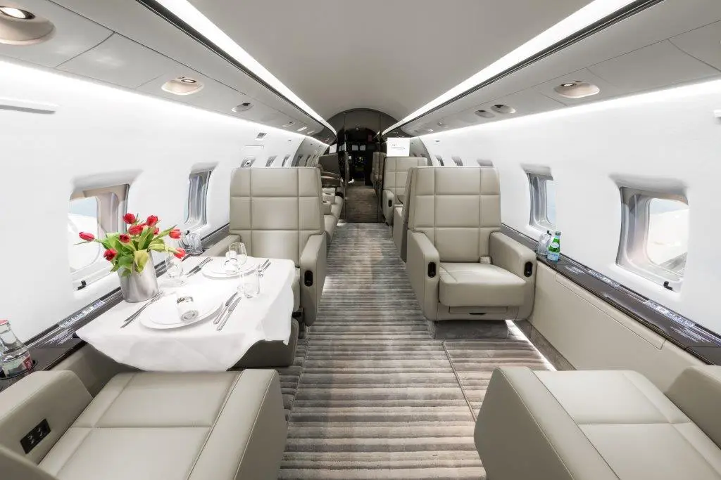 Bombardier Challenger 604 D-AAAX operated by Air Independence photo 2