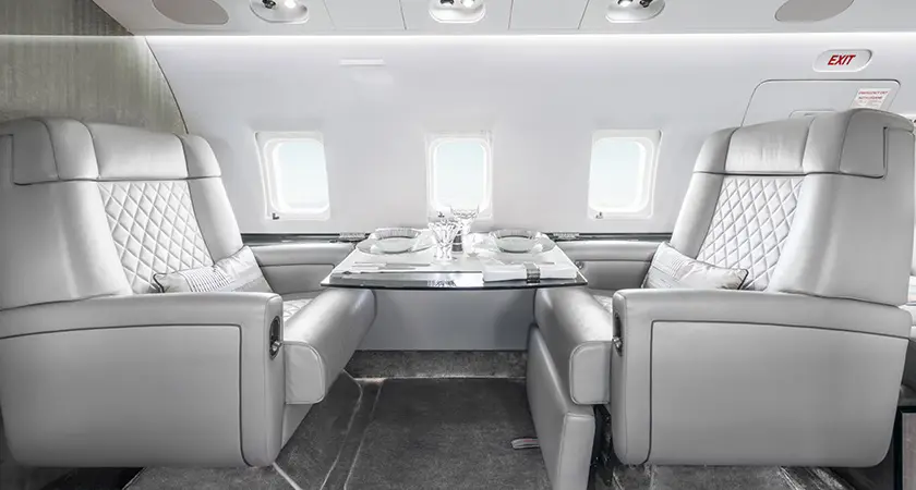 Bombardier Challenger 604 D-AAAY operated by Air Independence photo 3