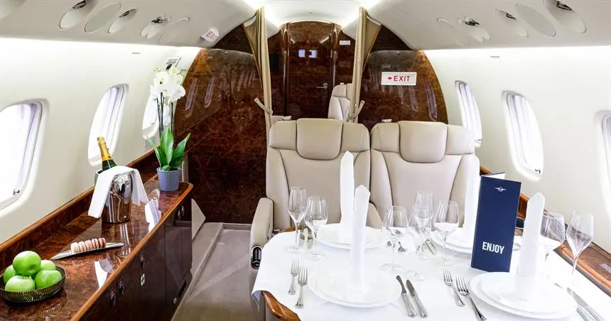 Embraer Legacy 650 D-AAHO operated by Vistajet photo 6