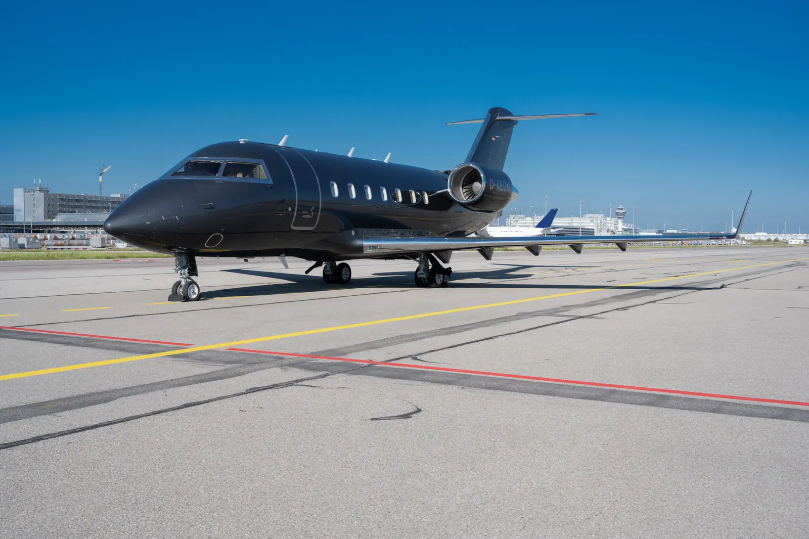Bombardier Challenger 604 D-AEOM operated by MHS Aviation GmbH, exterior