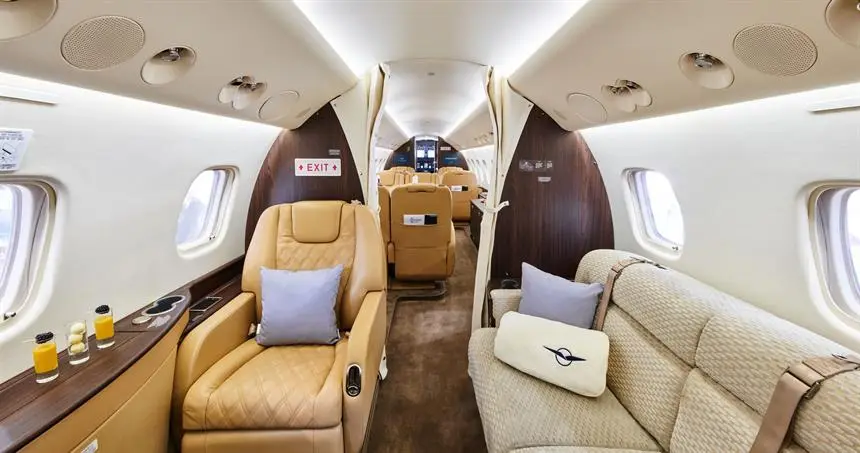 Embraer Legacy 650 D-AHOI operated by Vistajet photo 5