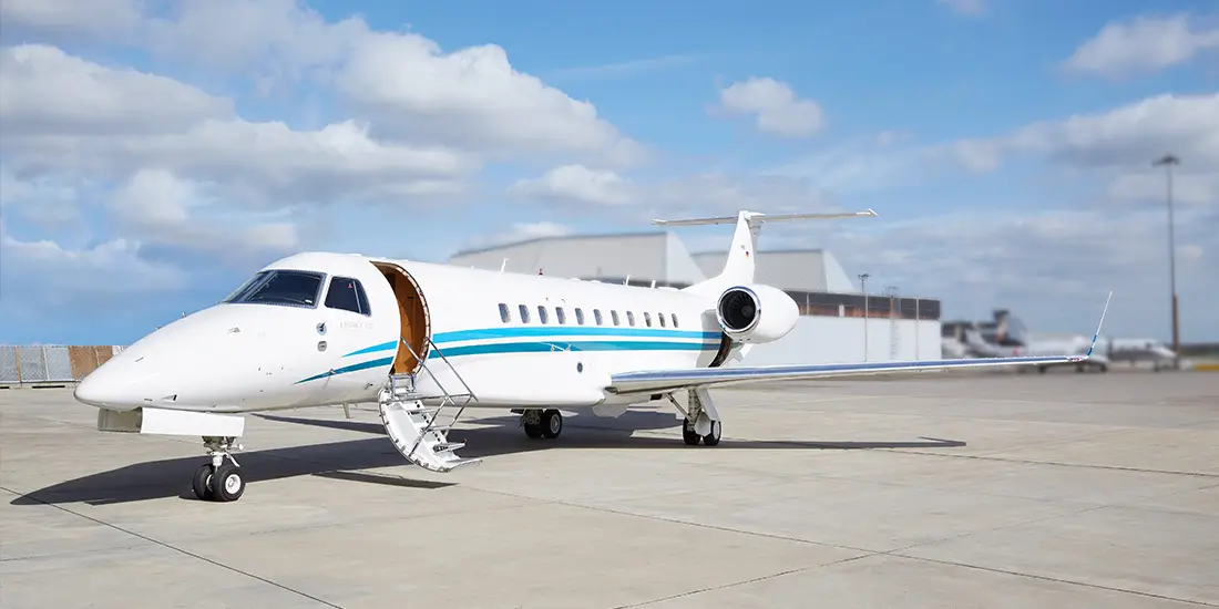 Embraer Legacy 650 D-AHOS operated by Vistajet photo 4