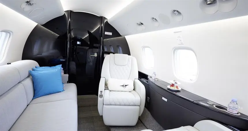 Embraer Legacy 650 D-AIRZ operated by Vistajet photo 2