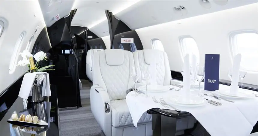 Embraer Legacy 650 D-AIRZ operated by Vistajet photo 4