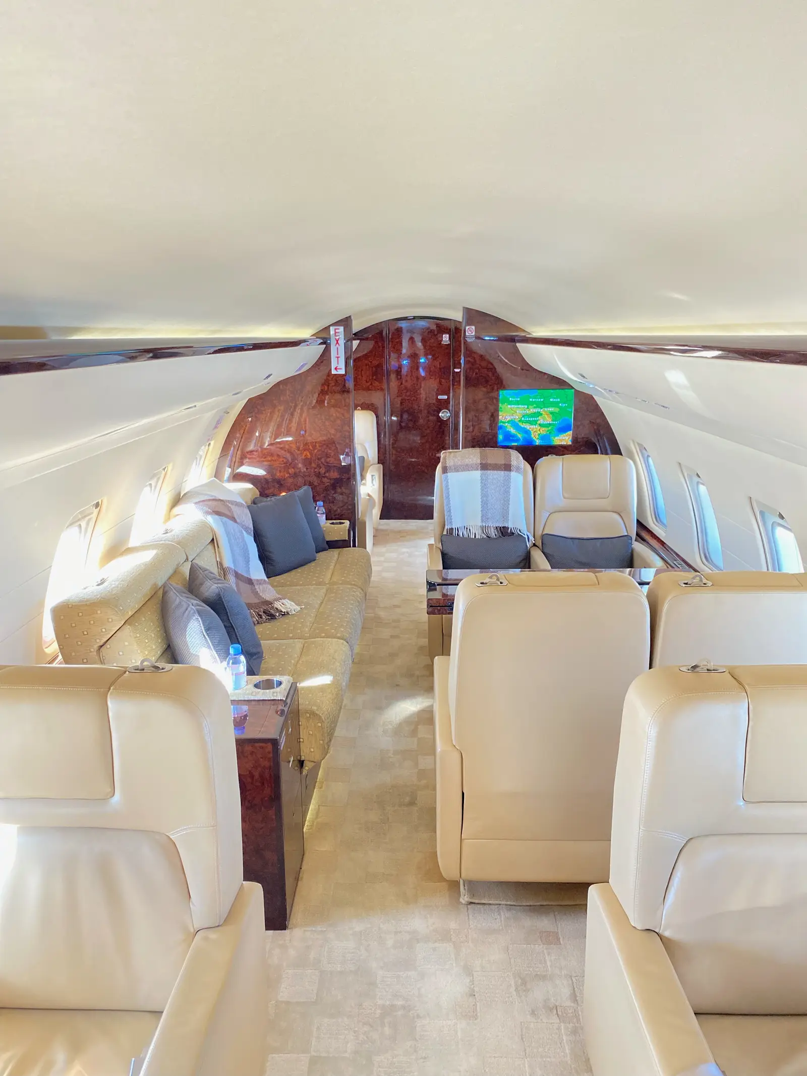 Bombardier Challenger 850 D-ALIK operated by ImperialJet Europe Gmbh photo 2