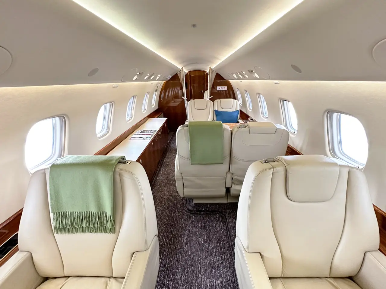 Embraer Legacy 650 D-AOTE operated by Vistajet photo 6