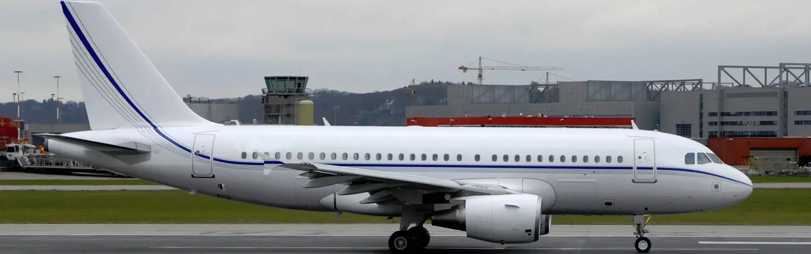Airbus ACJ319 D-APGS operated by K5-Aviation GmbH photo 3
