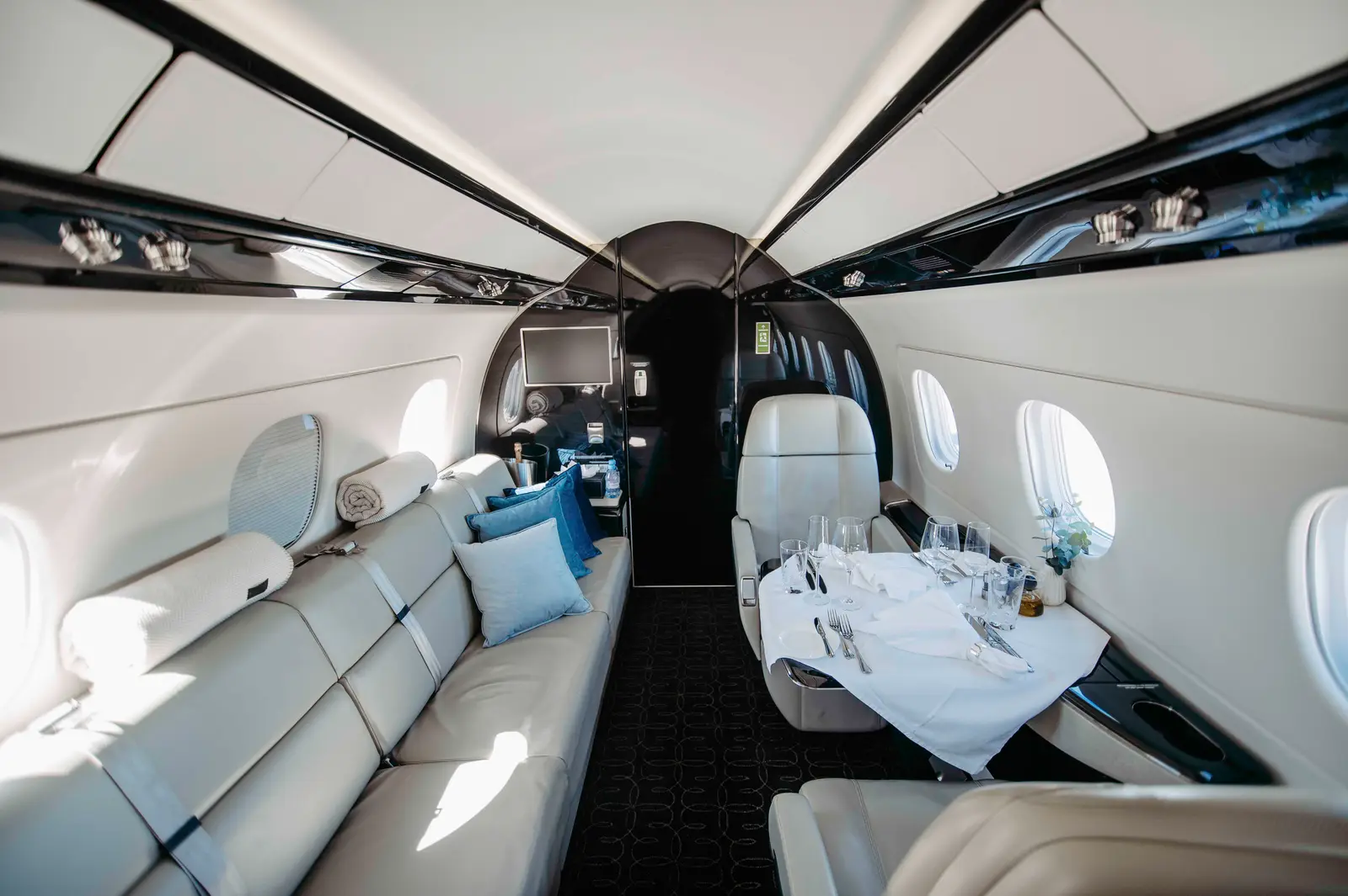 Embraer Legacy 500 D-BABE operated by PAD Aviation Service GmbH photo 2