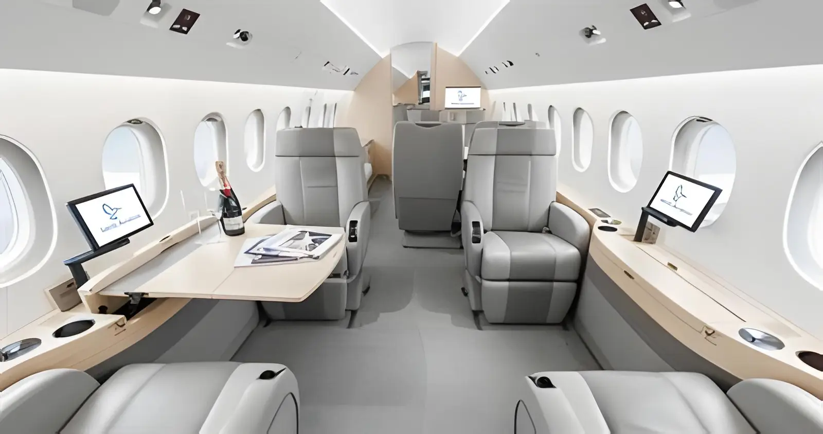 Dassault Falcon 2000LX EASy D-BAHB operated by MHS Aviation GmbH photo 2