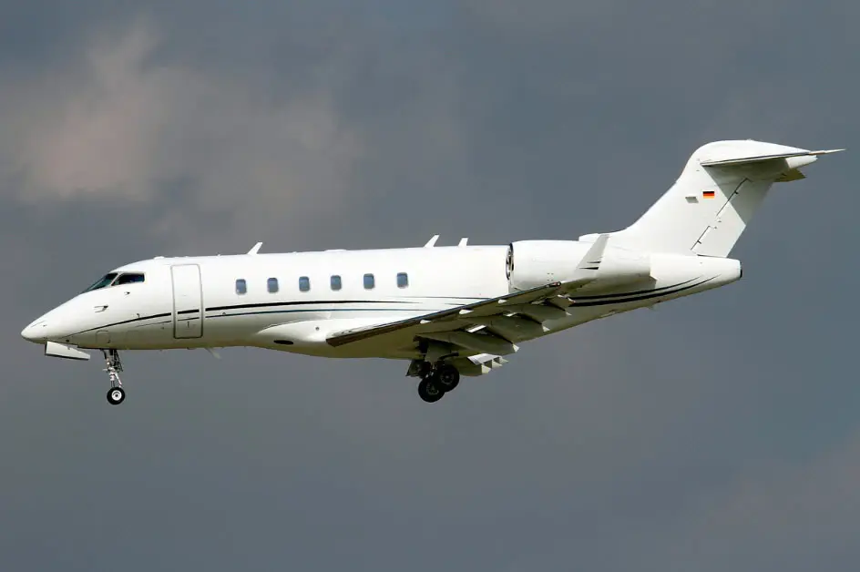 Bombardier Challenger 300 D-BEAM operated by DAS Private Jets photo 5