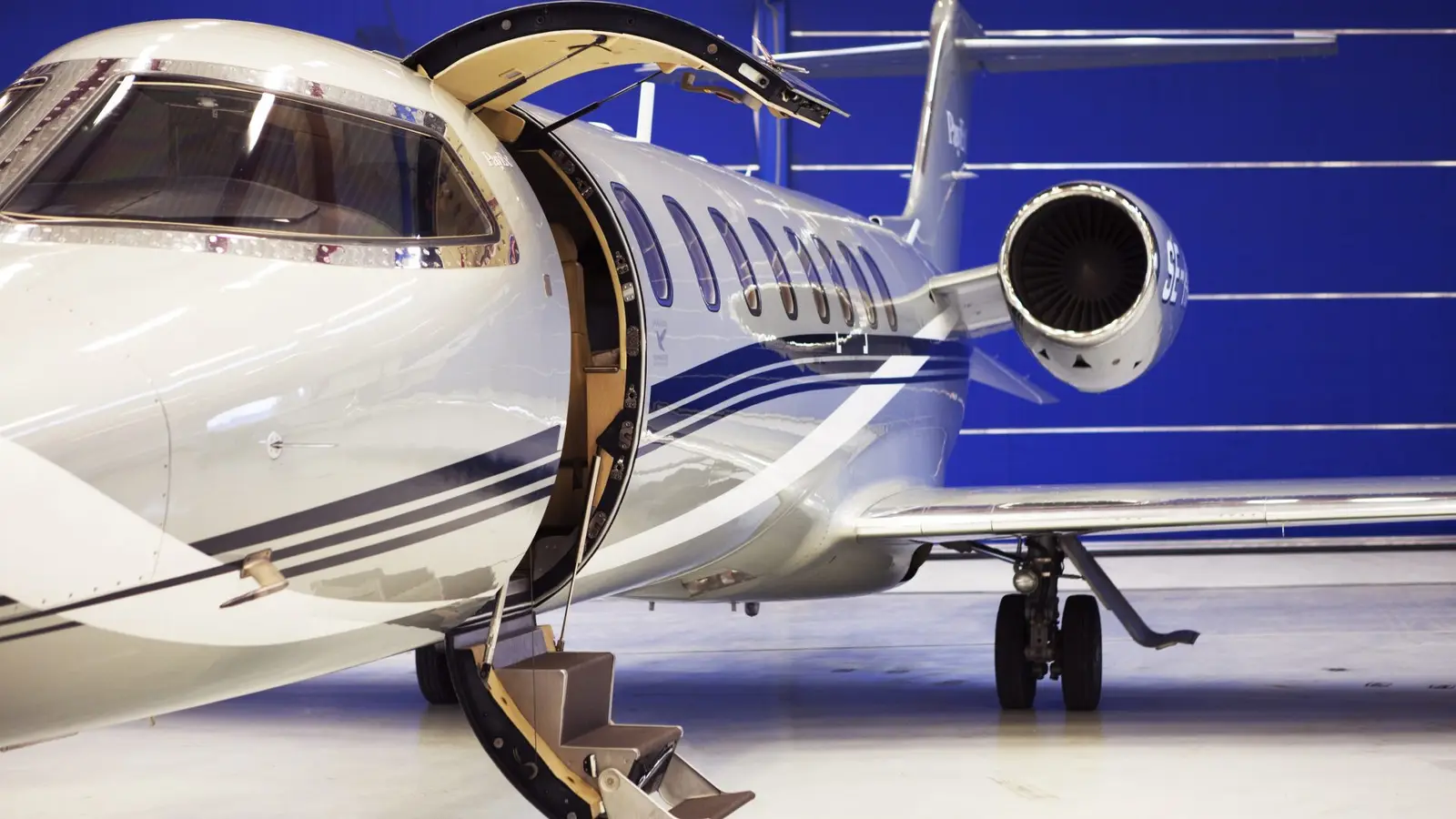 Bombardier Learjet 45 D-CAAE operated by UNICAIR, exterior
