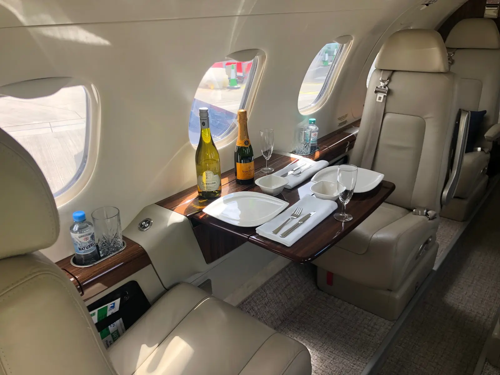 Embraer Phenom 300 D-CAKE operated by Spree Flug Luftfahrt GmbH photo 2
