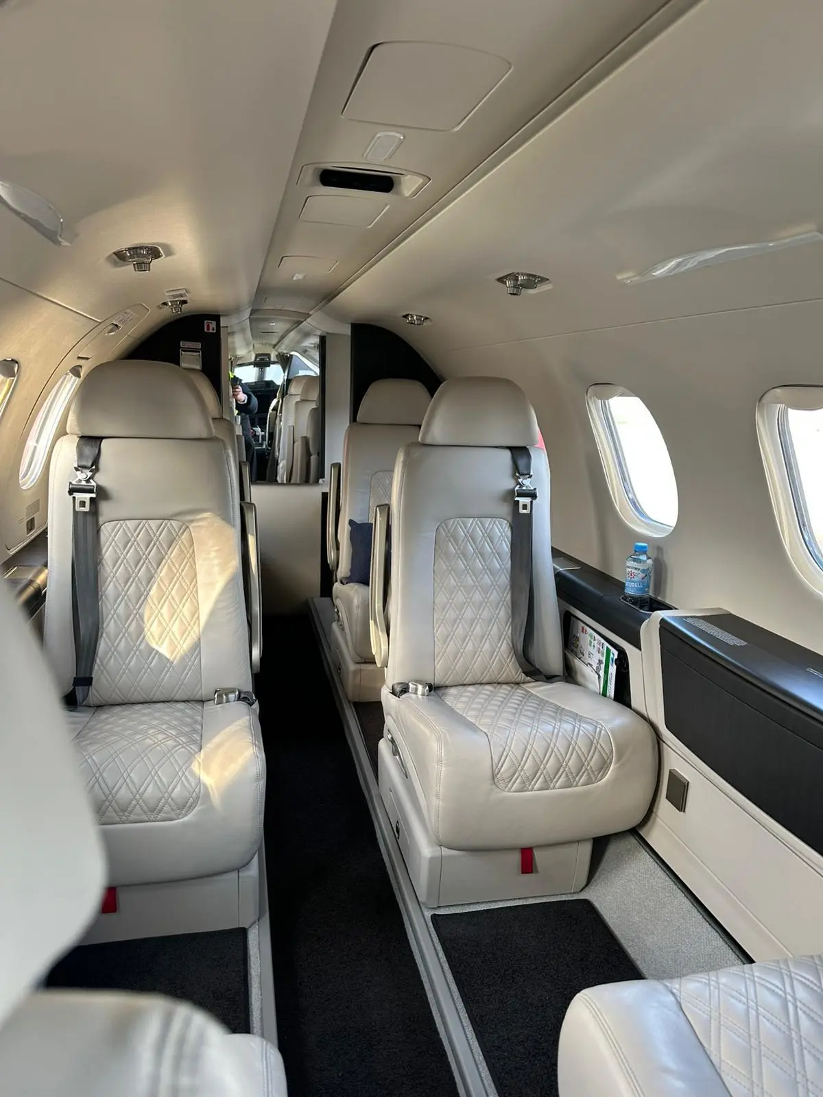 Embraer Phenom 300 D-CASH operated by Spree Flug Luftfahrt GmbH photo 3