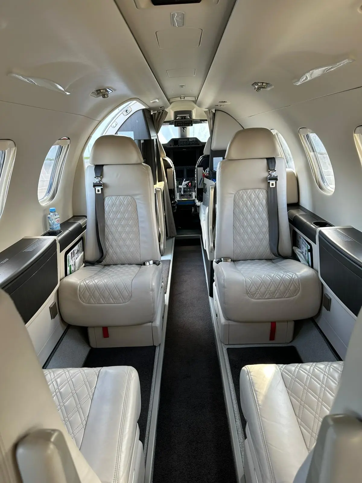 Embraer Phenom 300 D-CASH operated by Spree Flug Luftfahrt GmbH photo 4
