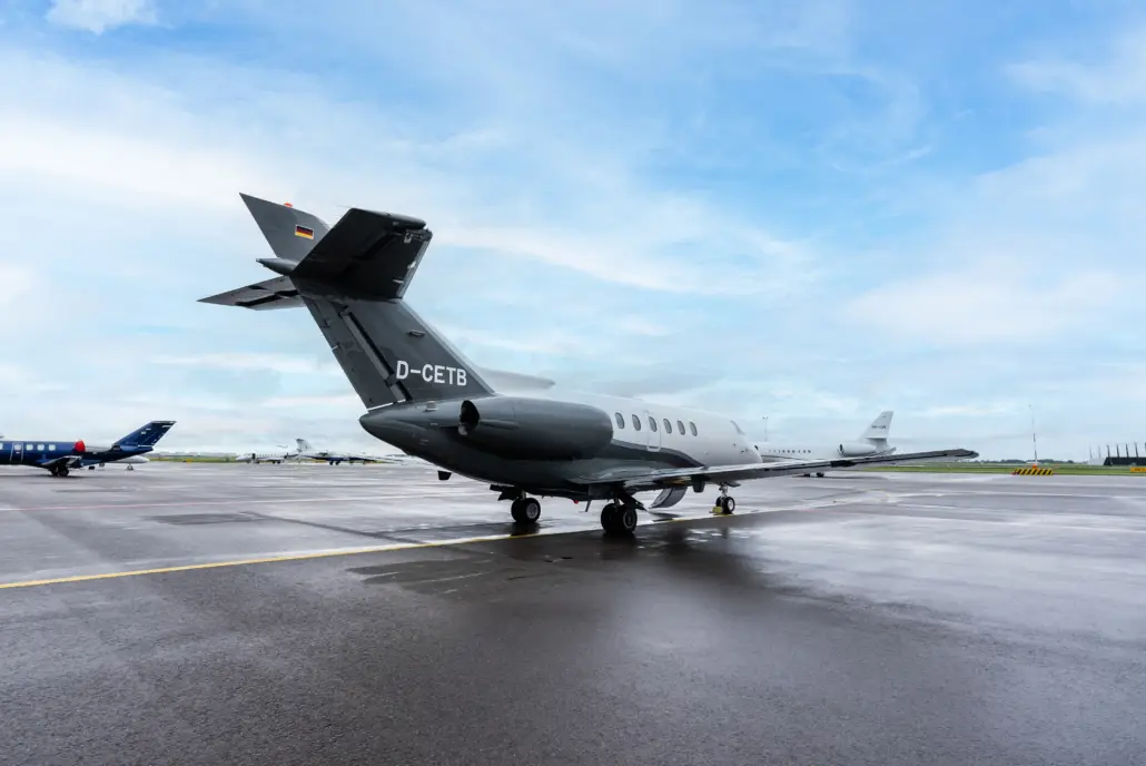Beechcraft Hawker 750 D-CETB operated by Exxaero photo 5