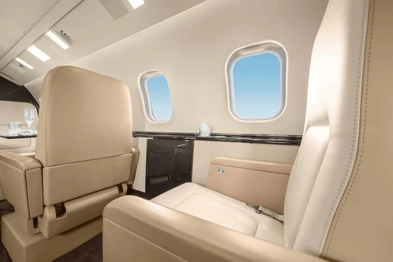 Bombardier Learjet 60 D-CFAR operated by FAI Aviation Group photo 4