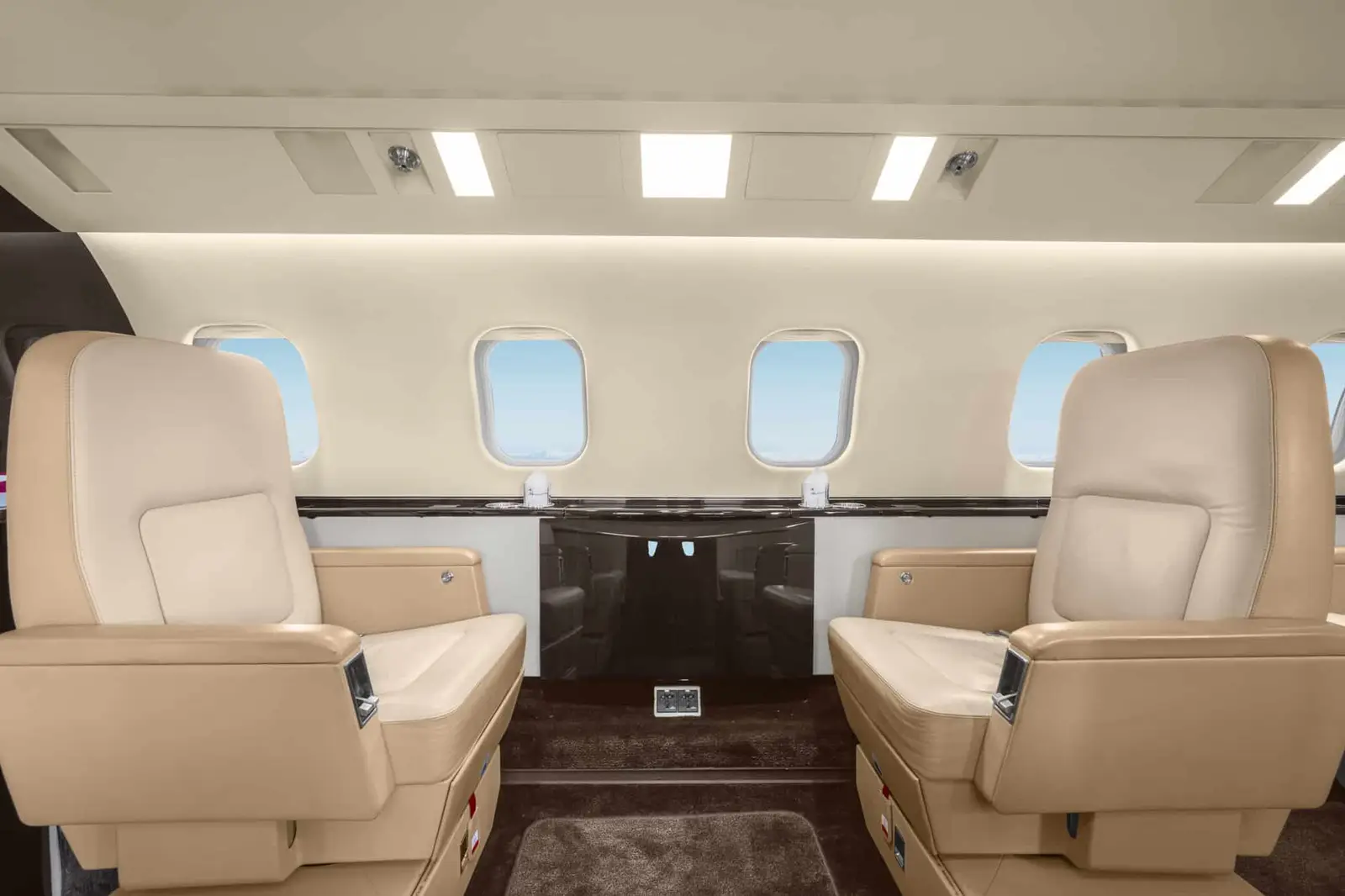 Bombardier Learjet 60 D-CFAR operated by FAI Aviation Group photo 5