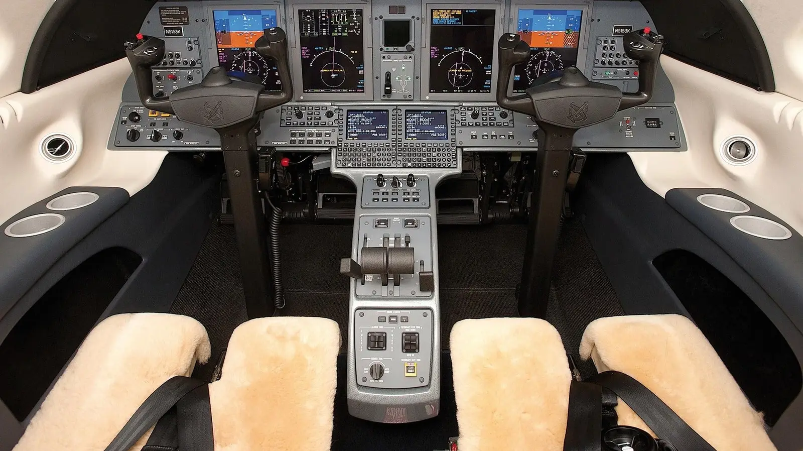 Cessna Citation CJ4 D-CNOX operated by E-Aviation photo 5