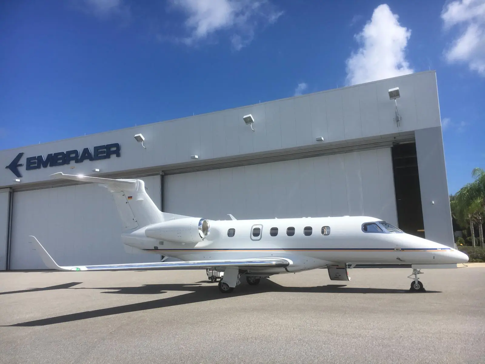Embraer Phenom 300 D-CTOR operated by PAD Aviation Service GmbH photo 3