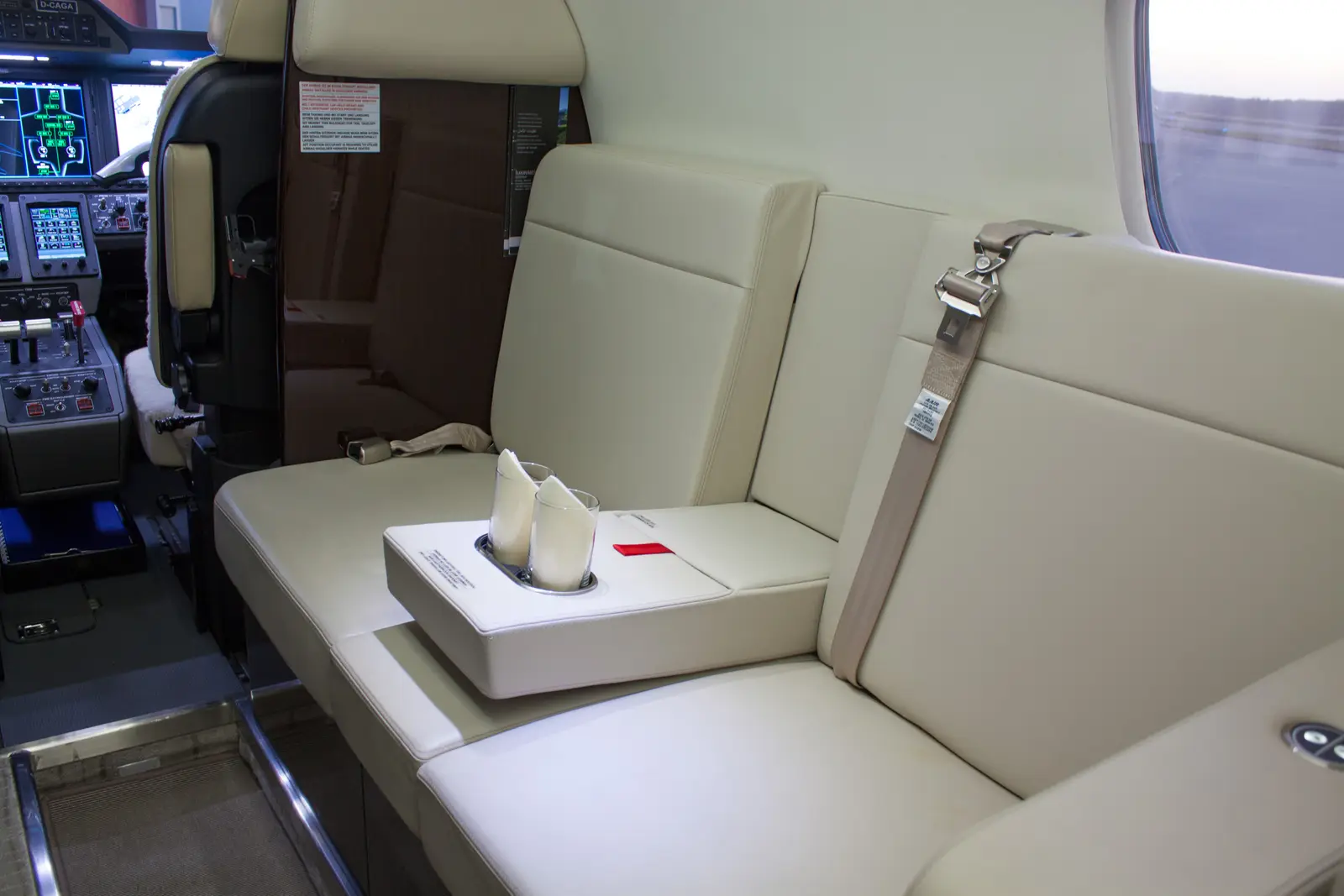 Embraer Phenom 300 D-CTOR operated by PAD Aviation Service GmbH photo 4