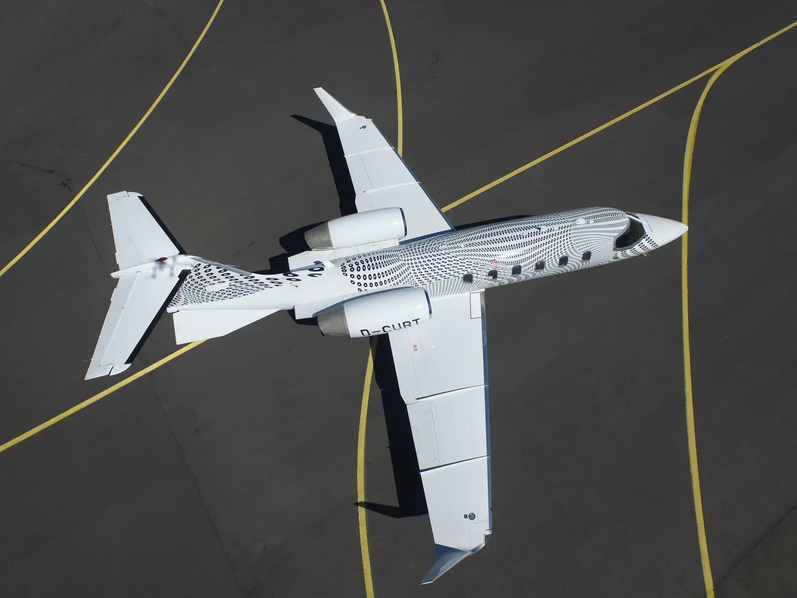 Bombardier Learjet 31 D-CURT operated by UNICAIR photo 5