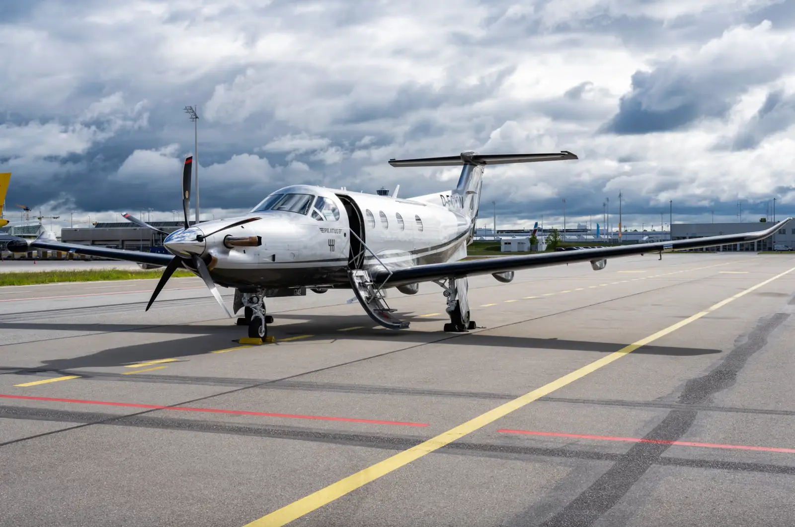 Pilatus PC-12/47 NG D-FCYW operated by Air Independence, exterior
