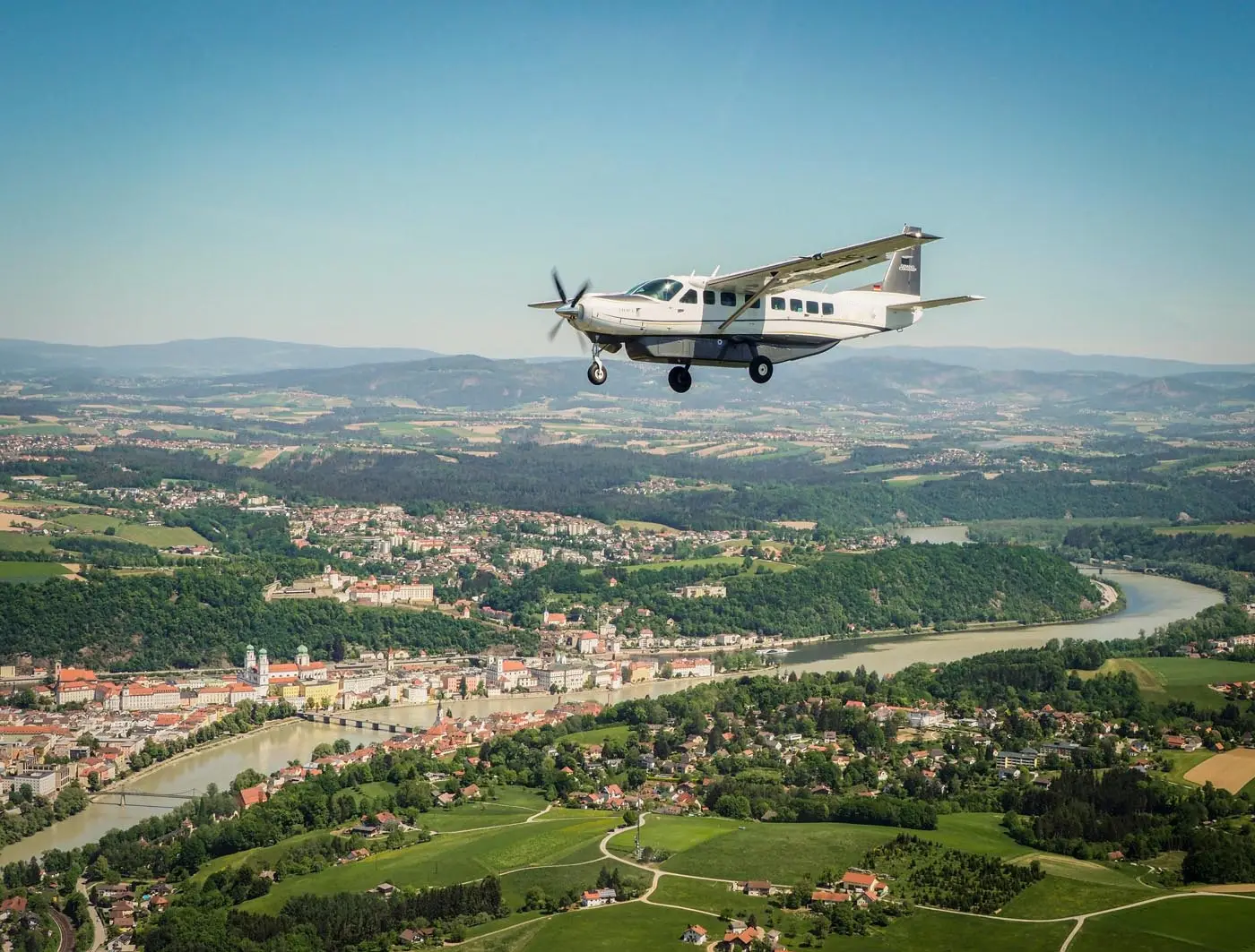 Cessna 208B Grand Caravan D-FEIC operated by Flyellow GmbH photo 4