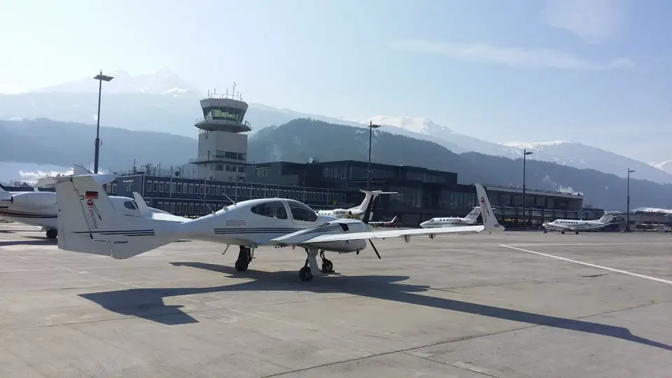 Diamond DA42 Twin Star D-GFAS operated by Franconia Air Service GmbH photo 4