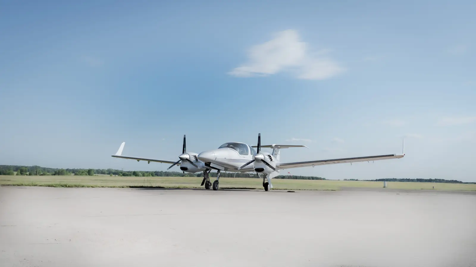 Diamond DA42 Twin Star D-GINO operated by Aerotours GmbH, exterior