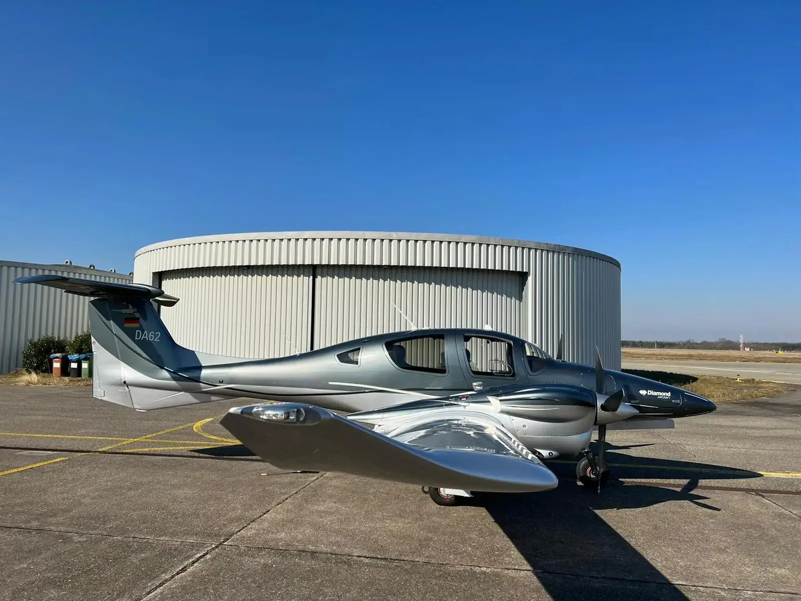 Diamond DA62 D-IBEC operated by Franconia Air Service GmbH photo 4