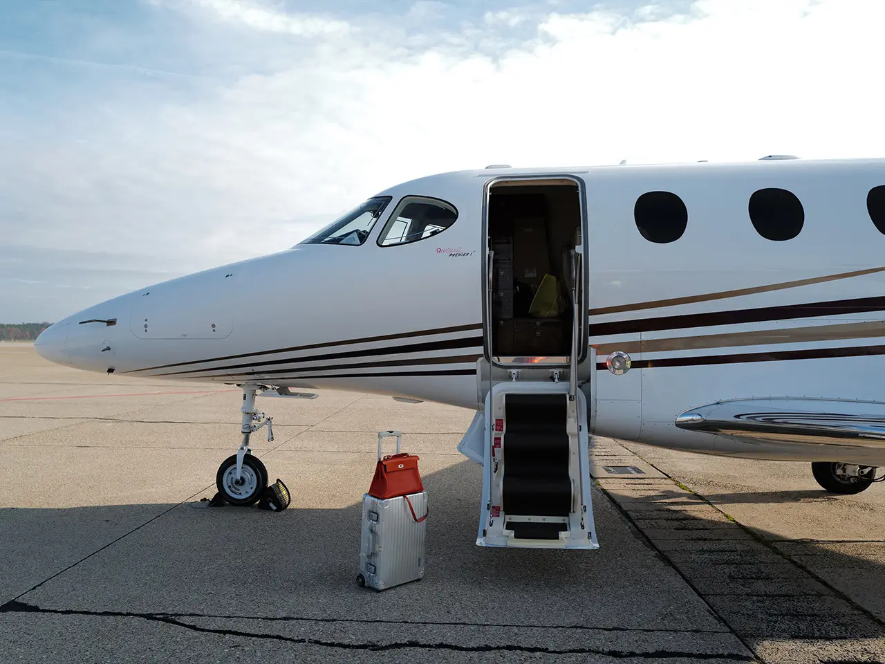 Beechcraft Premier 1A D-ICAB operated by Fly Away Boutique Aviation photo 3