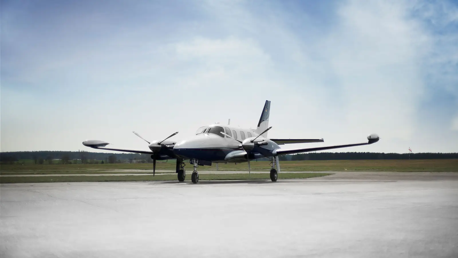 Piper PA-31T2 Cheyenne II XL D-ITEM operated by Aerotours GmbH photo 3